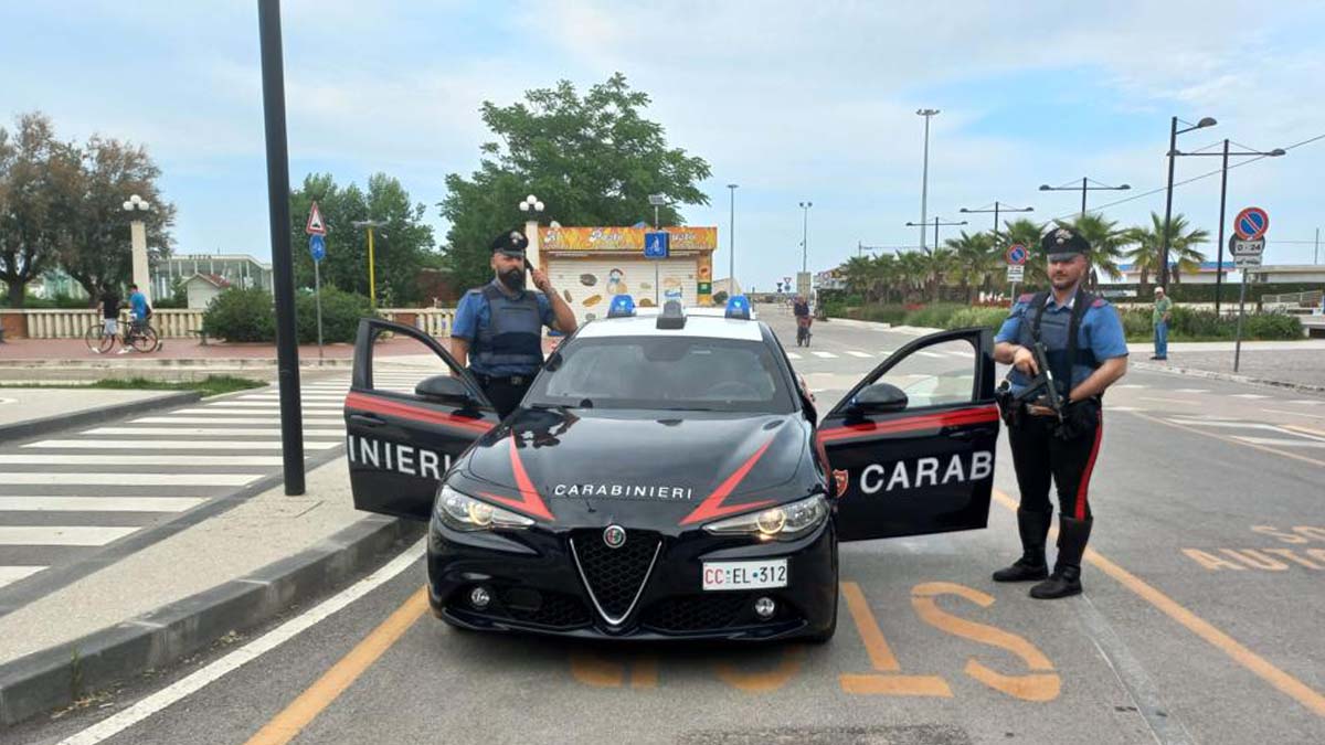 cc 112 gazzella carabinieri tentato furto giulianova
