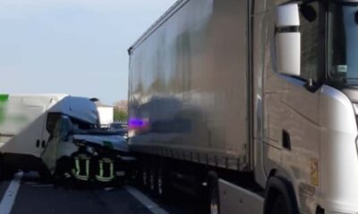 furgone contro tir tortoreto autostrada incidente