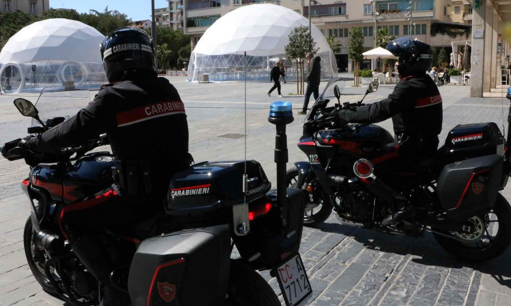moto carabinieri piazza salotto pescara rapina via lago di capestrano arresti